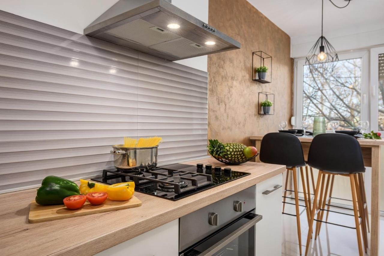 Apartment S&M Heart Of PUY 외부 사진